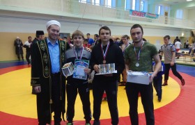 Свыше 85 юных спортсменов состязались на турнире по вольной борьбе на призы Альметьевского мухтасибата