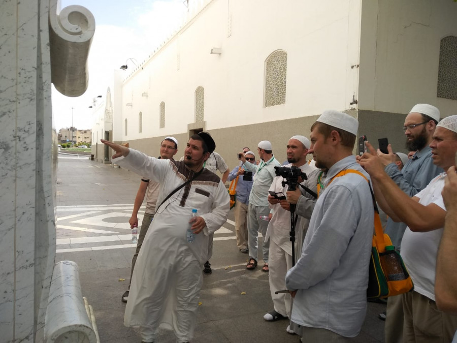 Паломники из Татарстана совершили обзорную экскурсию по святым местам в Медине