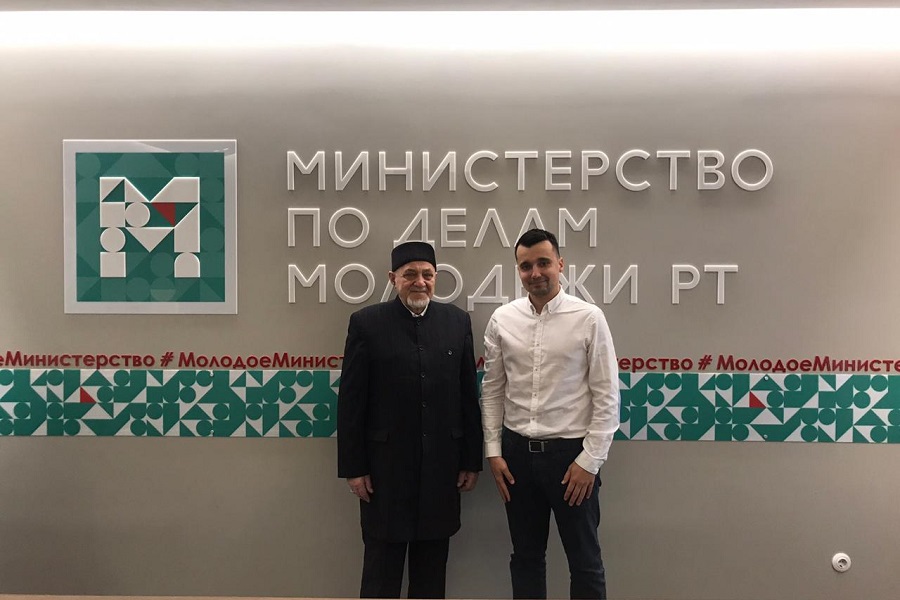 Председатель совета аксакалов ДУМ РТ встретился с первым заместителем министра по делам молодежи
