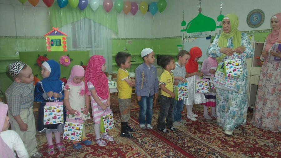 В Бугульминской мечети состоялся детский утренник группы раннего развития «Тэрбия»