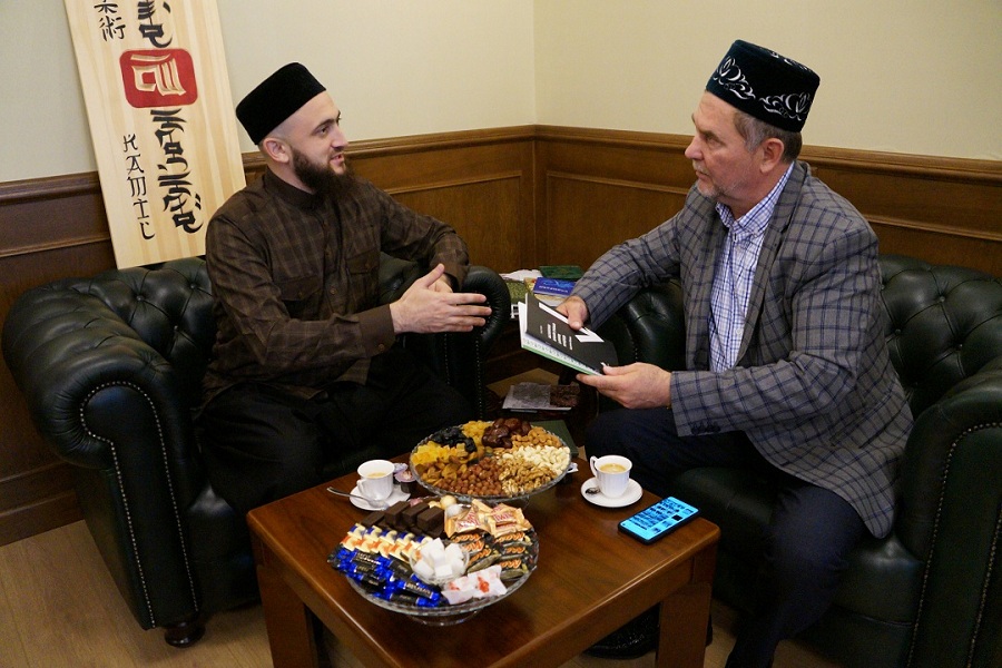 Камиль хазрат Самигуллин провел встречу с муфтием Ханты-Мансийского автономного округа