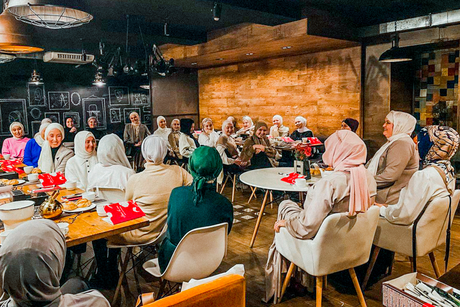В Казани начались исламские курсы молодой невестки «Яшь килен»