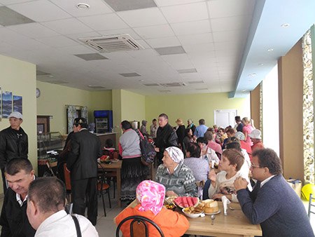 Набережночелнинский мухтасибат организовал благотворительный обед для инвалидов