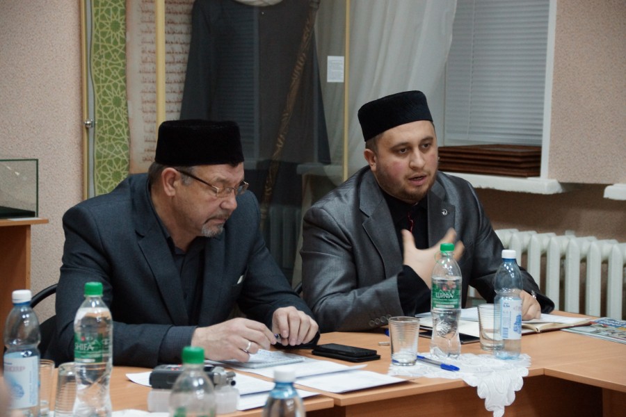 В РИИ состоялось заседание комиссии по координции деятельности религиозных объединений