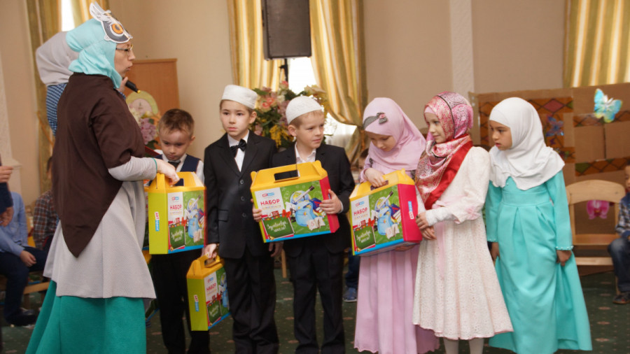 Детский центр мечети «Марджани» выпустил 8 дошколят