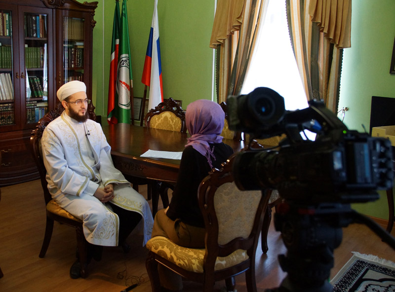 8 мая в программе “Насыйхат” смотрите интервью муфтия Татарстана