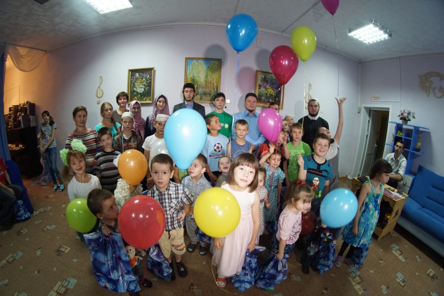 Молодежный отдел Бугульминского мухтасибата устроил  праздник для воспитанников детского приюта «Ялкын»