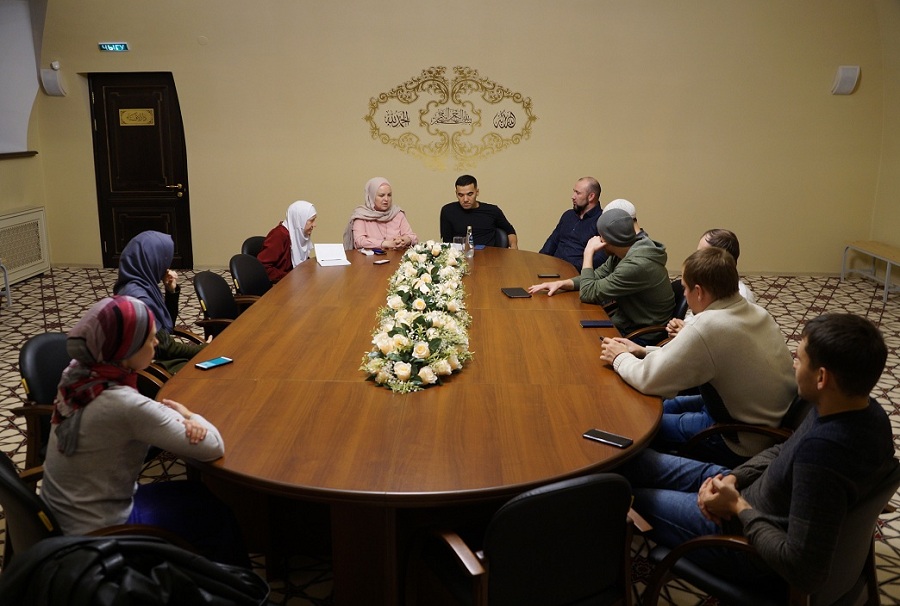 Мазхабы в Исламе – новая тема встречи дискуссионного клуба мусульман