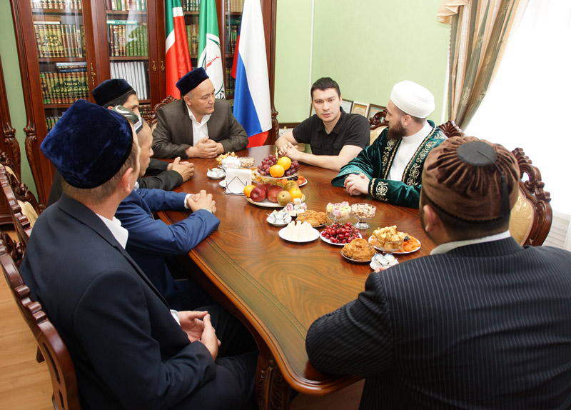 Муфтий РТ принял делегацию ДУМ Узбекистана