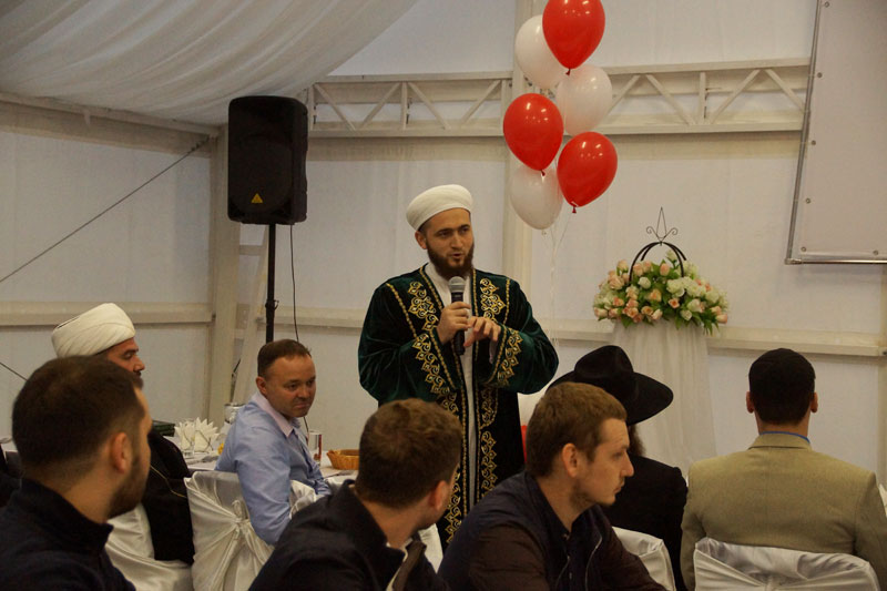 Муфтий Татарстана торжественно открыл «Шатер Рамадана» в Закабанной мечети
