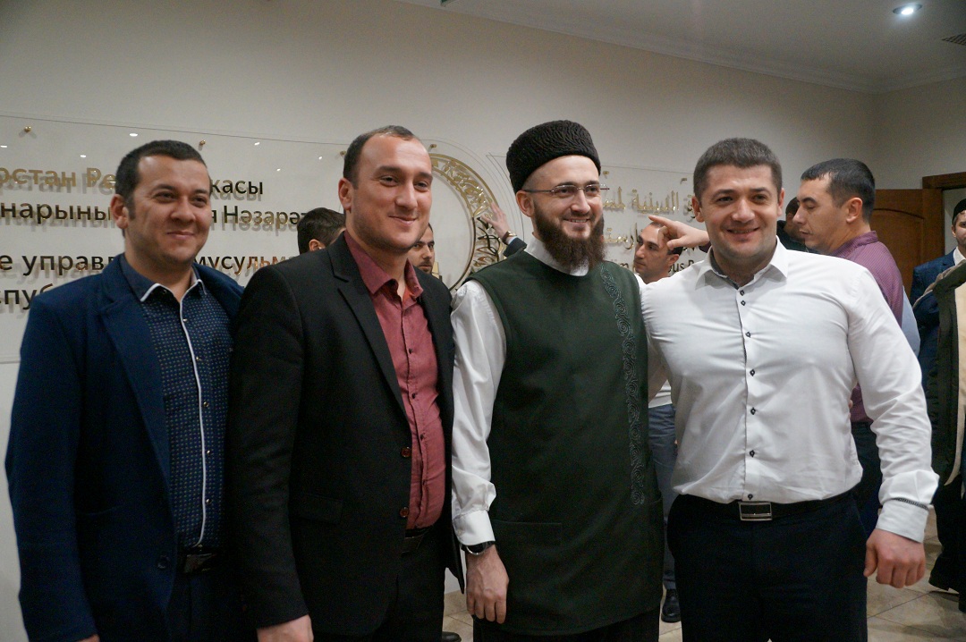 Муфтий встретился с крымскими студентами