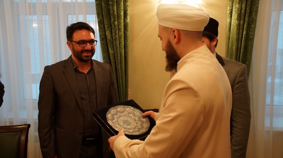 Муфтий РТ встретился с членом Союза каллиграфистов Исламской республики Иран 