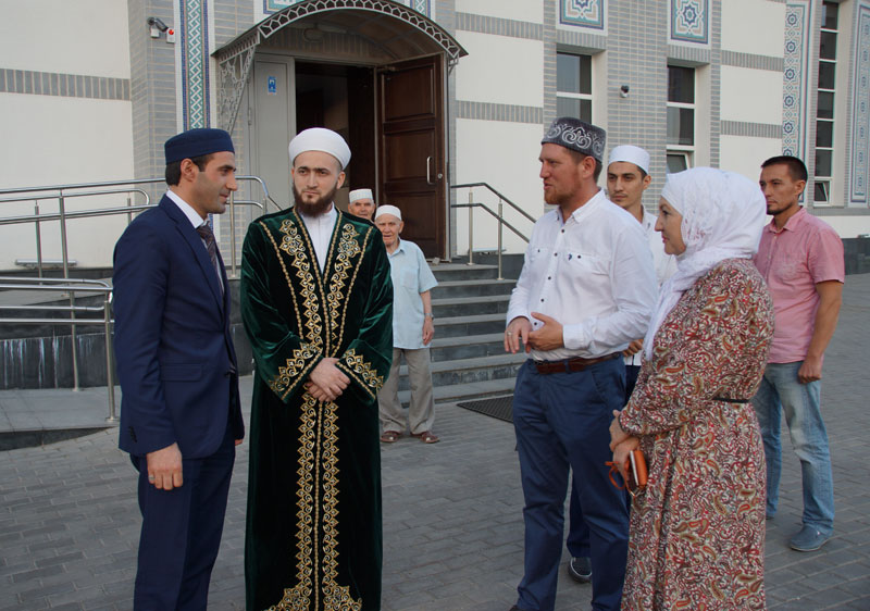 Муфтий Татарстана и помощник главы Дагестана Магомед Магомедов посетили реабилитационный центр для незрячих