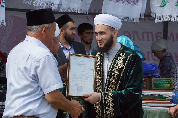 Камиль хазрат Самигуллин принял участие во Всероссийском мусульманском детском сабантуе