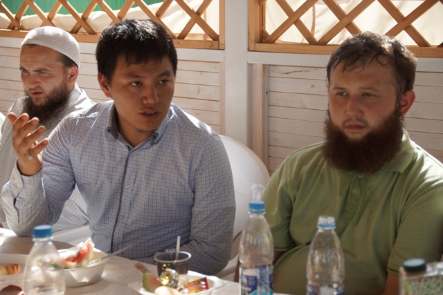 Муфтий Татарстана встретился со студентами, обучающимися за границей