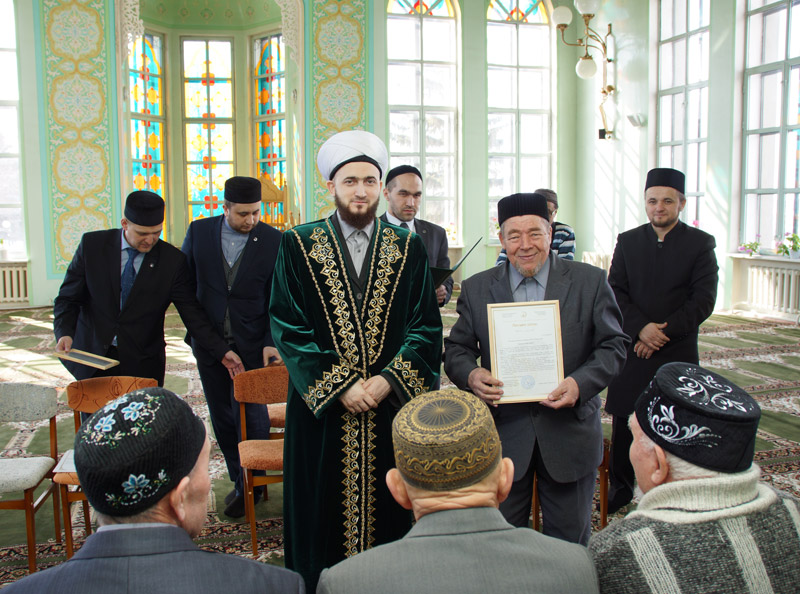 В Атнинском районе состоялось торжественное вручение шахадатнама имамам