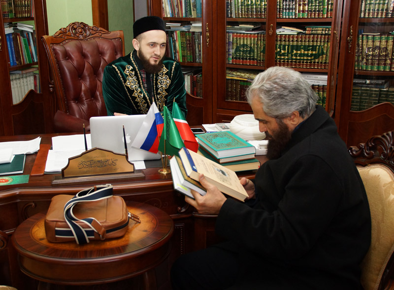 Муфтий Татарстана встретился с Хамадом ас-Синаном