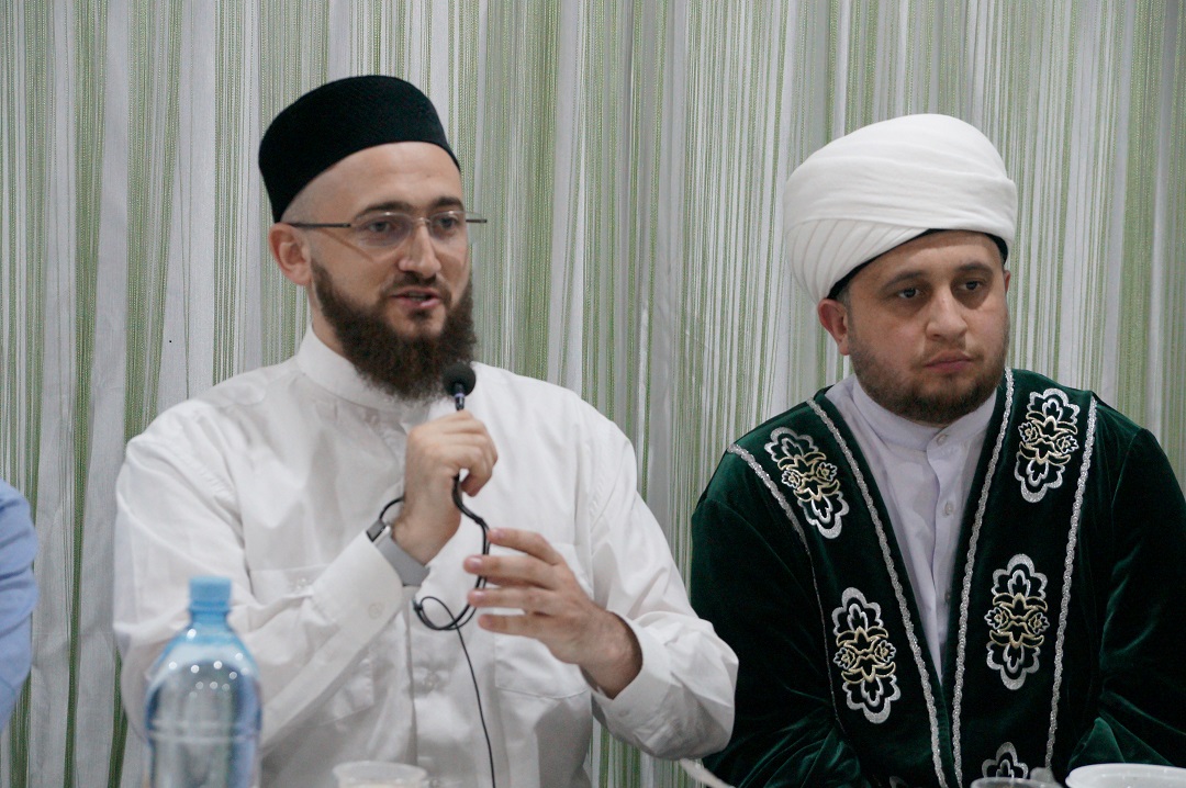 Муфтий посетил ифтар в мечети “Гаилә”