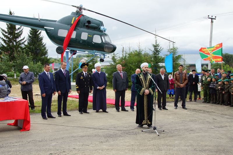 Муфтий РТ принял участие в открытии мемориального комплекса «Память» в селе Шыгырдан