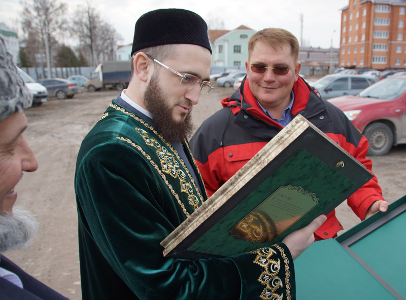 Муфтий РТ и глава Зеленодольского района проинспектировали ход строительства соборной мечети