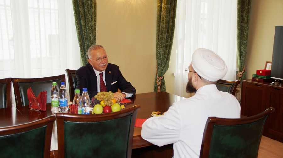 Муфтият Татарстана посетил доктор Экмеледдин Ихсаноглу