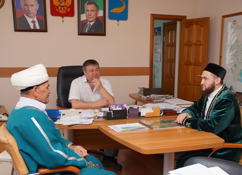 Муфтий РТ встретился с главой Рыбно-Слободского района