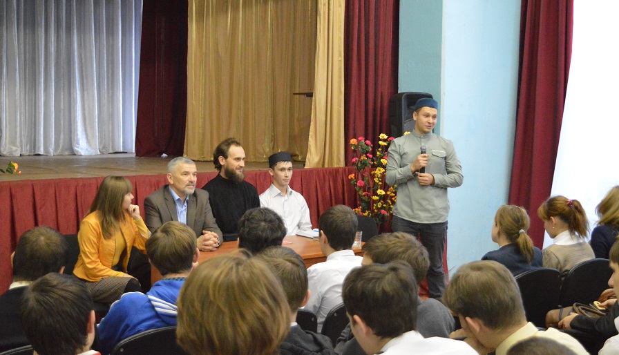 В Чистопольском многопрофильном колледже состоялась беседа по профилактике экстремизма и терроризма