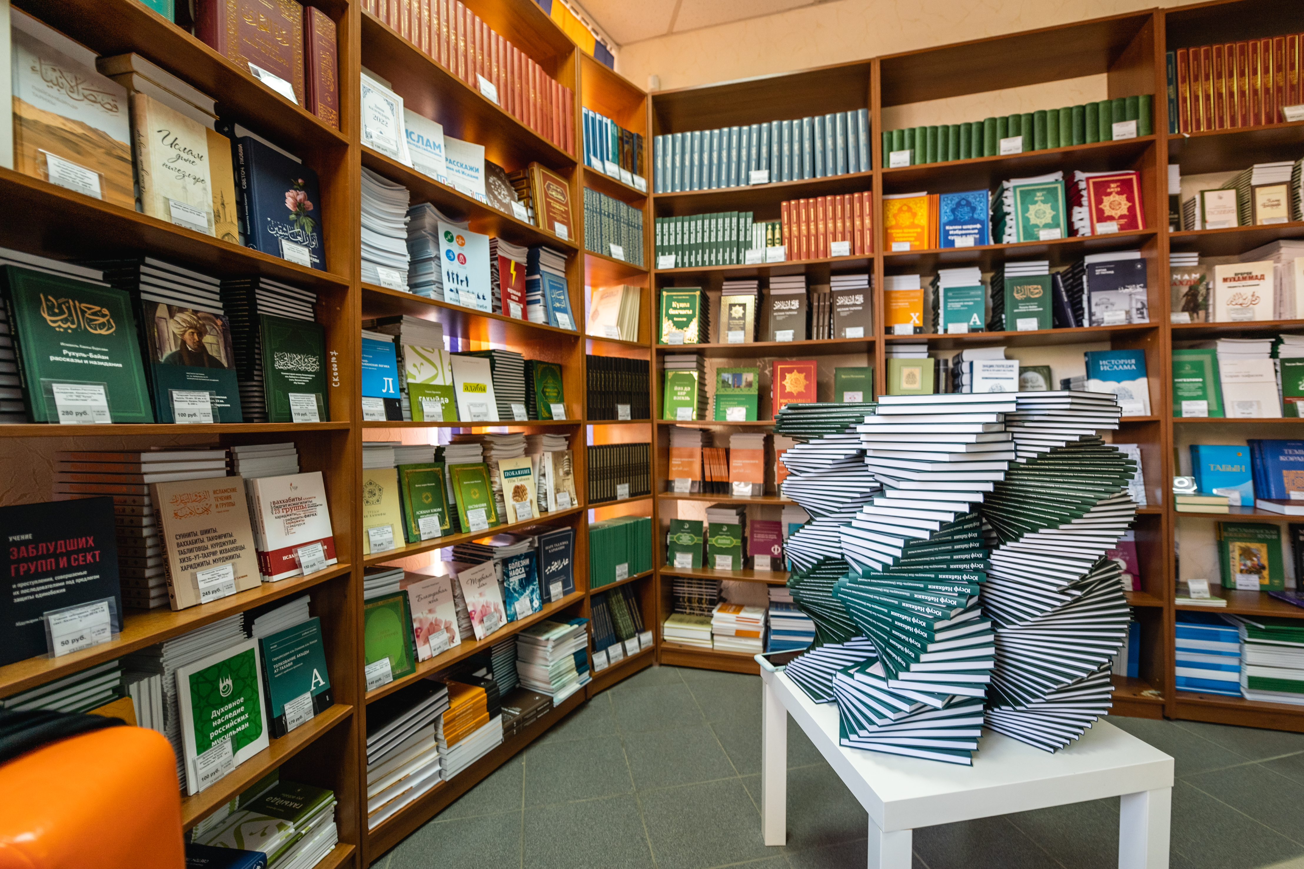 В 2021 году Издательским домом «Хузур» ДУМ РТ издано 80 наименований книг общим тиражом более 96 тысяч экземпляров