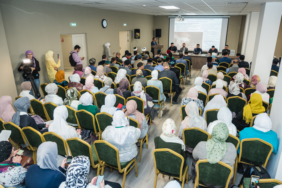 В «Мухаммадие» к 140-летию медресе прошла первая научная конференция