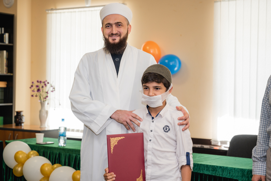 Муфтий вручил выпускникам «Мухаммадии» дипломы. Всего в этом году учебу в исламских учебных заведениях РТ завершат около 700 шакирдов