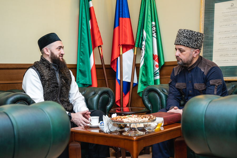 Камиль хазрат встретился с заместителем муфтия Дагестана Ахмадом хаджи Кахаевым