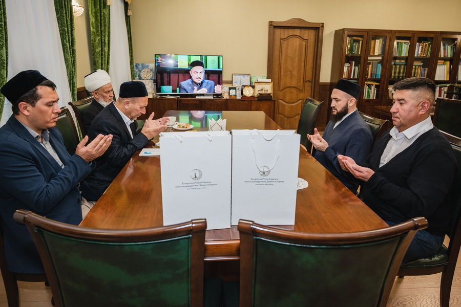 Муфтий в ДУМ РТ встретился с религиозными деятелями Узбекистана
