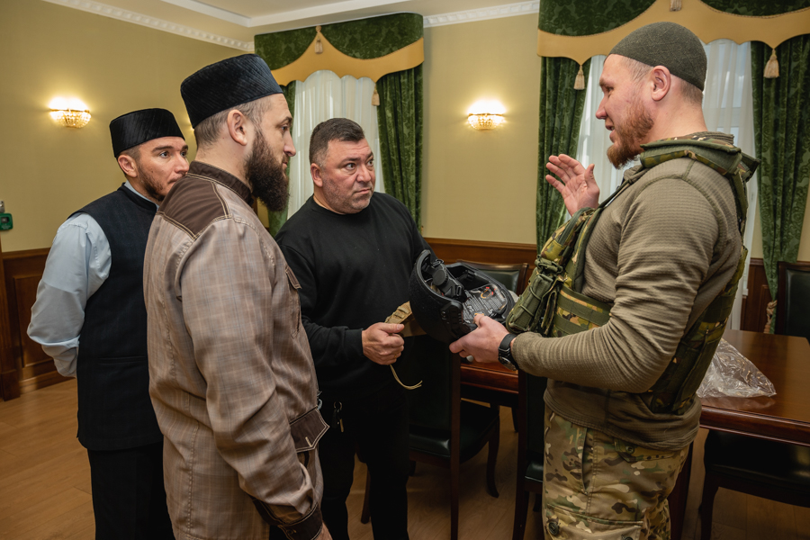 Камиль хазрат встретился с имамом Русланом хазратом Агмаловым, служившим в СВО