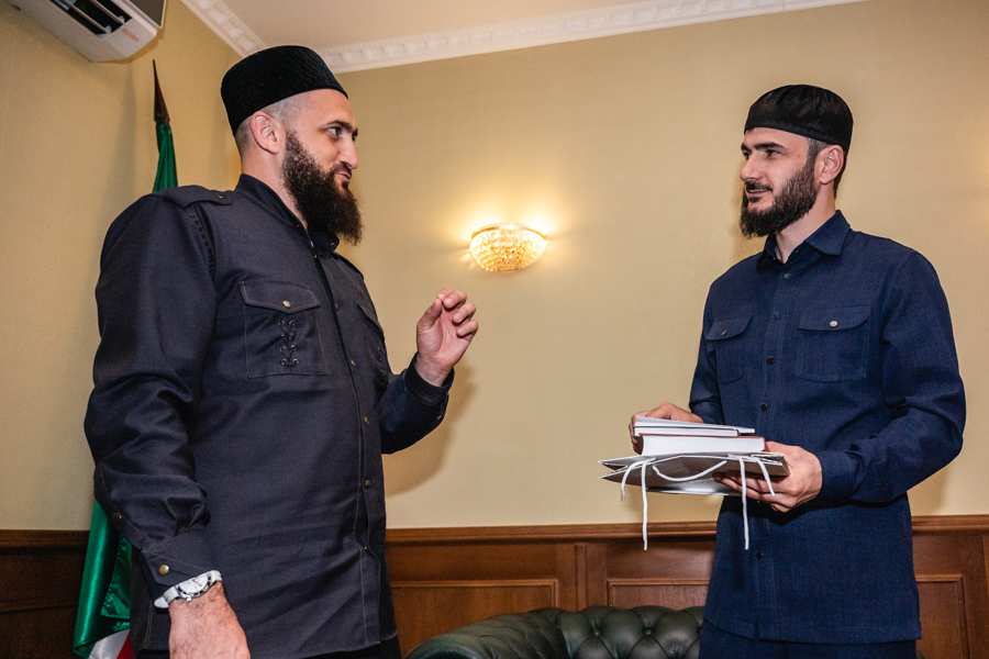Муфтий Татарстана встретился с заместителем муфтия Республики Чечня по внешним связям Ахмедом Расуевым