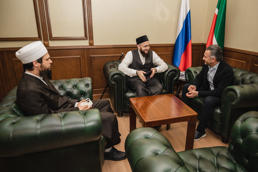 Муфтий Татарстана встретился с руководителем Центра партнёрского финансирования Сбербанка