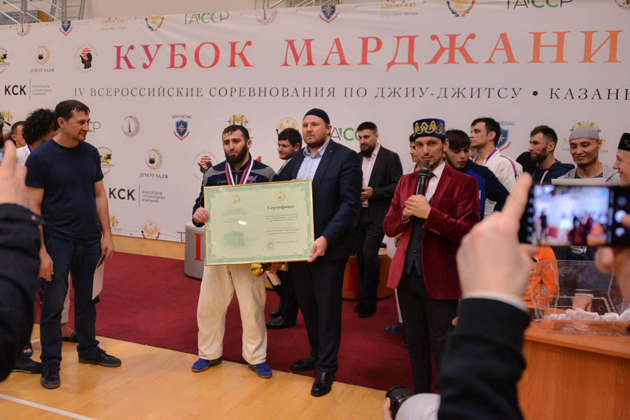 Путевку в хадж выиграл Кэрим Эльгараев из Дагестана