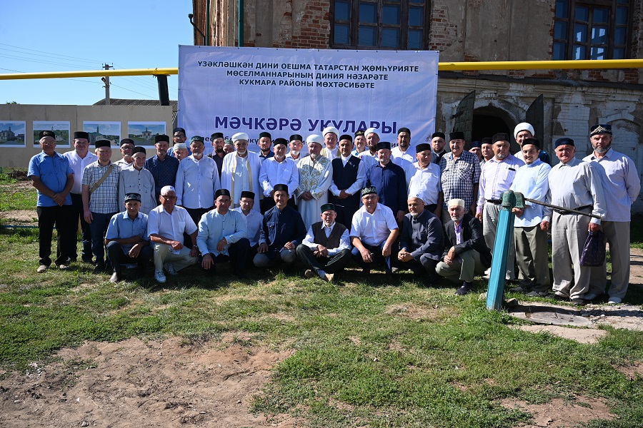 Участники Маскаринских чтений ознакомились с ходом реставрационных работ в исторической Маскаринской мечети