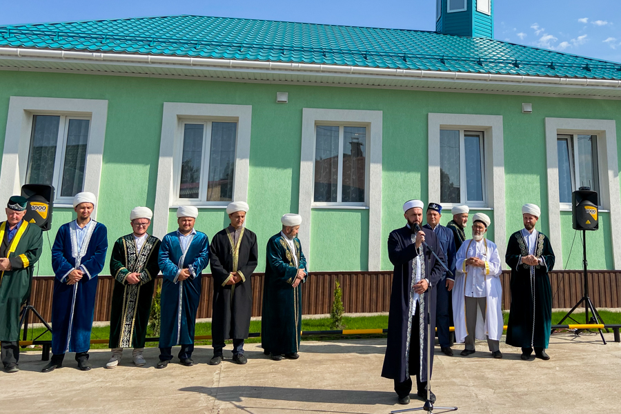 В Елабуге открылась мечеть после реконструкции. Среди почетных гостей был муфтий