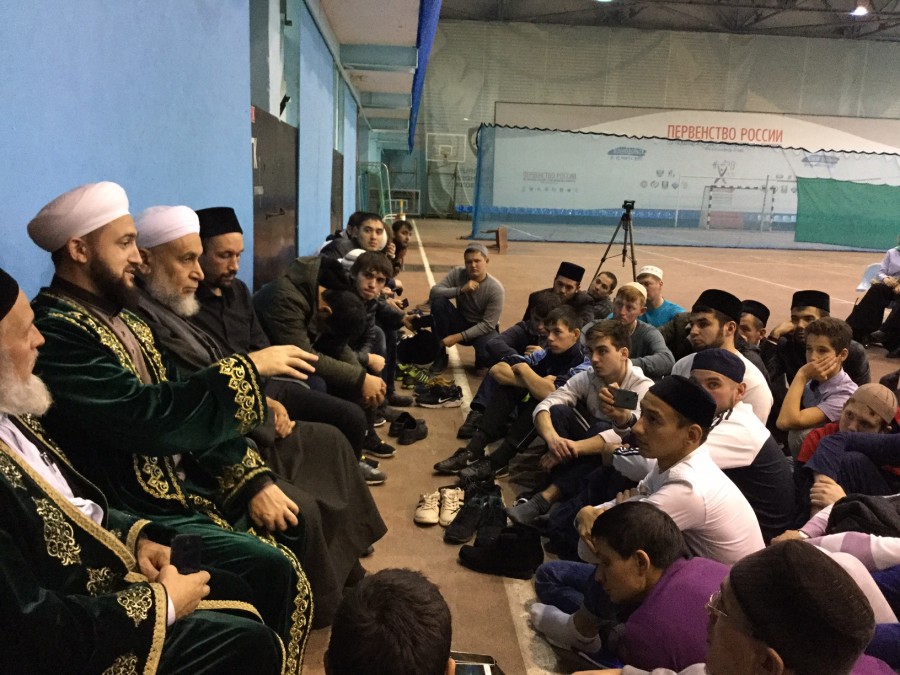 Муфтий Татарстана провел ежегодную встречу с мусульманской молодежью из районов