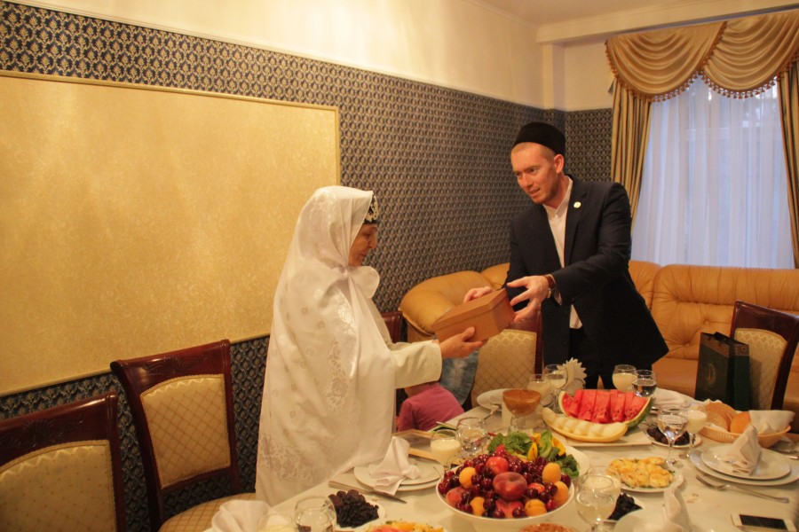 Муфтий Татарстана поздравил Саиду Аппакову с юбилеем