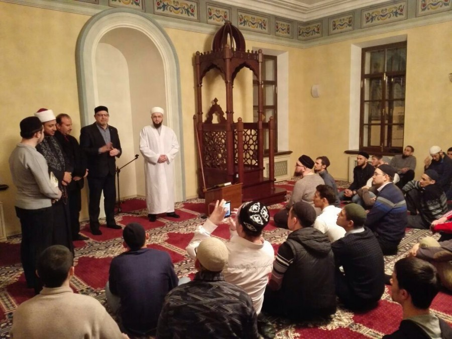 Муфтий Татарстана в Галеевской мечети провел встречу с исламскими учеными