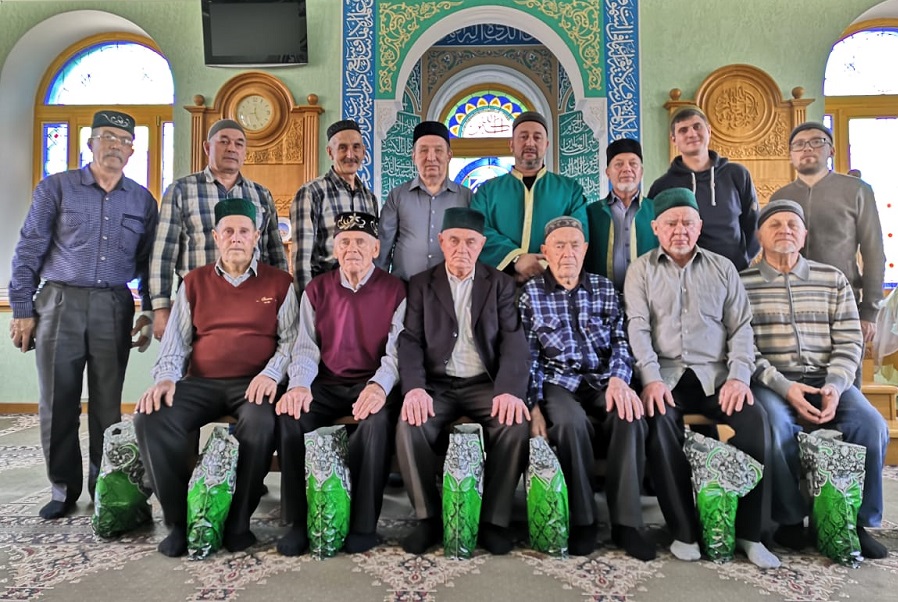 В мухтасибатах Татарстана продолжается декада пожилых людей