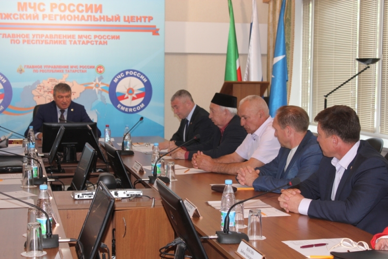 Рустам хазрат Хайруллин принял участие в работе заседания Совета МЧС РФ по РТ