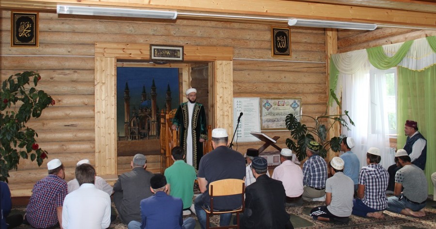 Муфтий РТ провел пятничную проповедь в деревне Айша Зеленодольского района