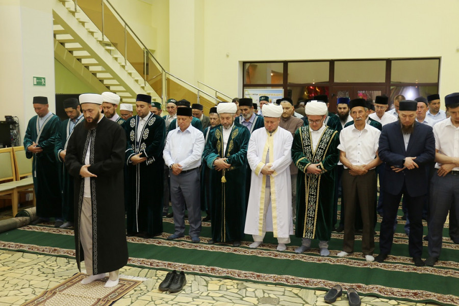 Муфтий с имамами Нижнекамска принял участие в ифтаре
