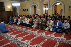 В Галеевской мечети мусульмане совершили утренний намаз
