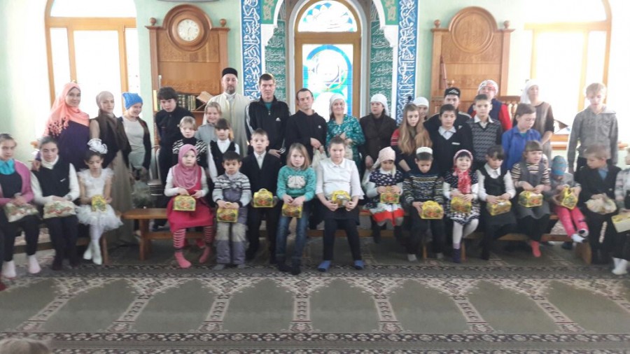В Чистопольской мечети провели благотворительный обед