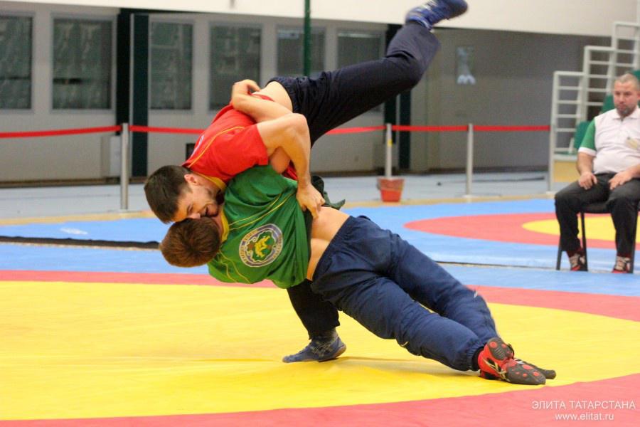 В Казани прошел международный турнир по борьбе на поясах памяти Марджани