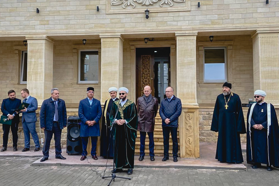 Муфтий Татарстана принял участие в торжественном открытии мусульманского комплекса в Костроме