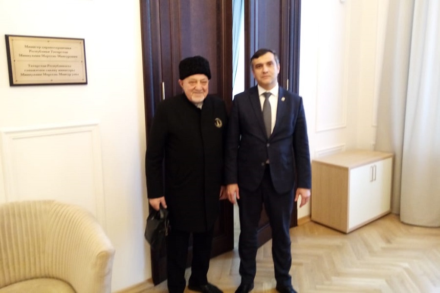 Председатель Совета аксакалов ДУМ РТ встретился с министром здравоохранения Татарстана